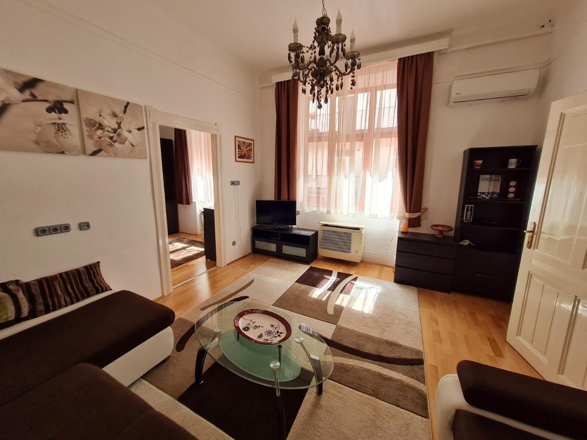 Marble Apartment -Near Buda Castle ブダペスト エクステリア 写真