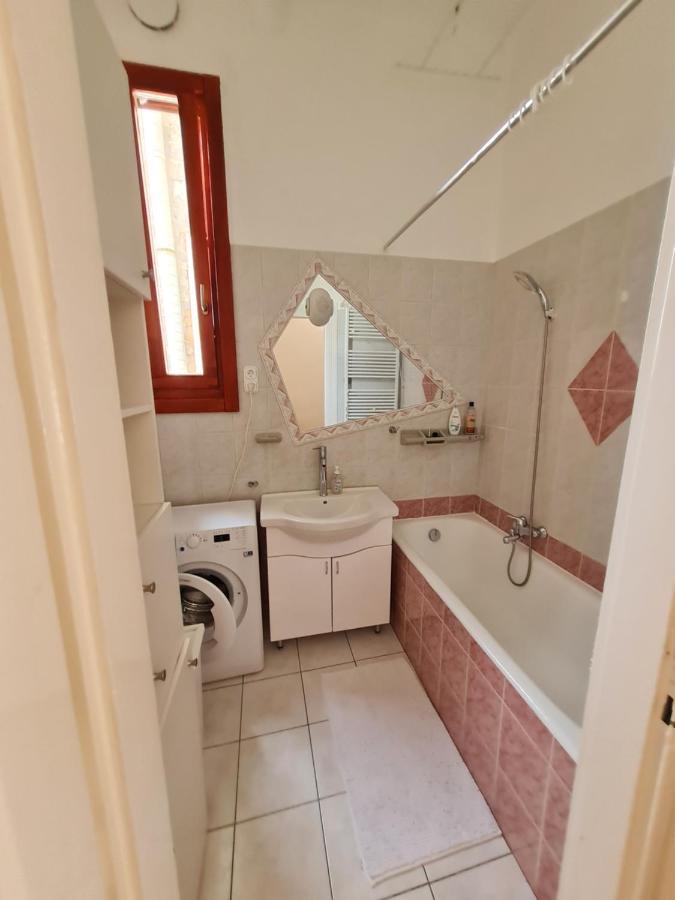 Marble Apartment -Near Buda Castle ブダペスト エクステリア 写真