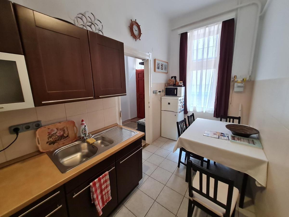 Marble Apartment -Near Buda Castle ブダペスト エクステリア 写真